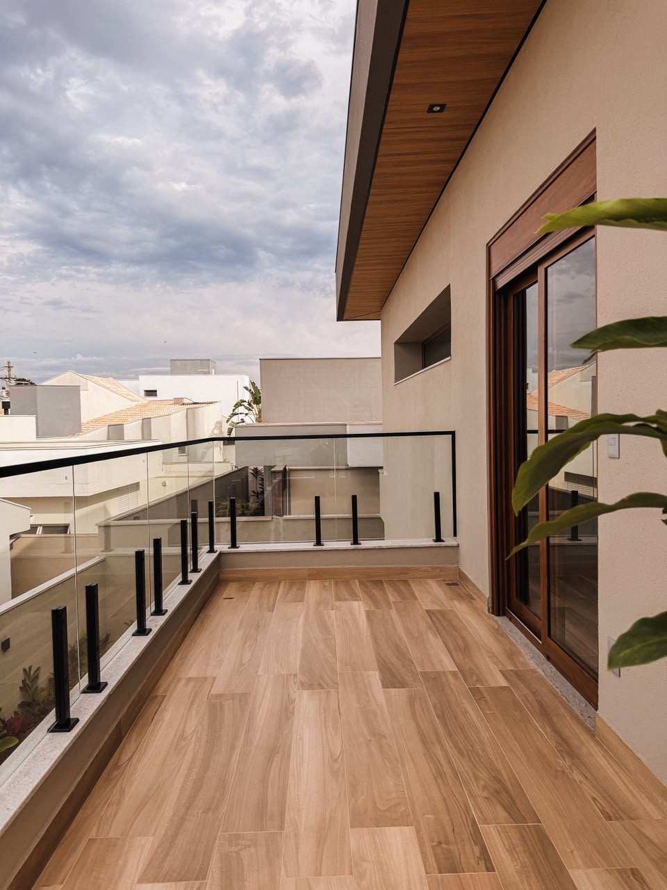 Fachada com acabamento aplicado — Aracor Tintas